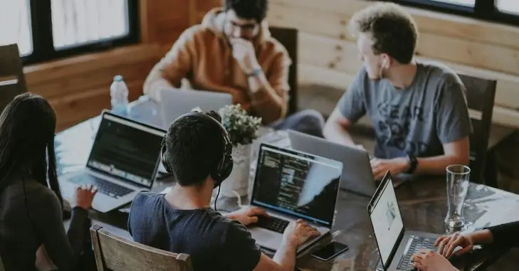 Kako team building transformira integraciju novih kolega?